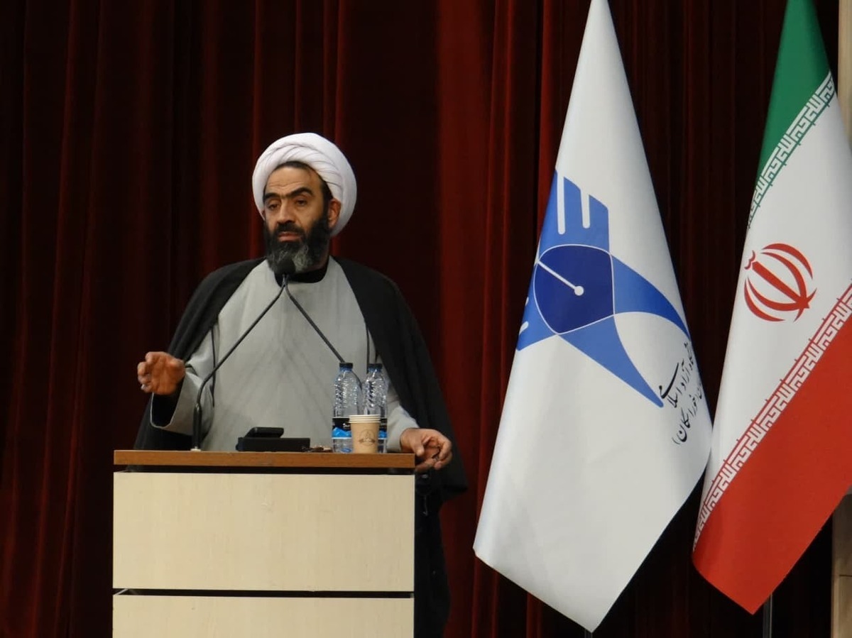 همکاری با دشمن خط قرمز است؛ قانون جدید مجلس جلوی شکافهای امنیتی را میگیرد همکاری با دشمن خط قرمز است؛ قانون جدید مجلس جلوی شکافهای امنیتی را میگیرد