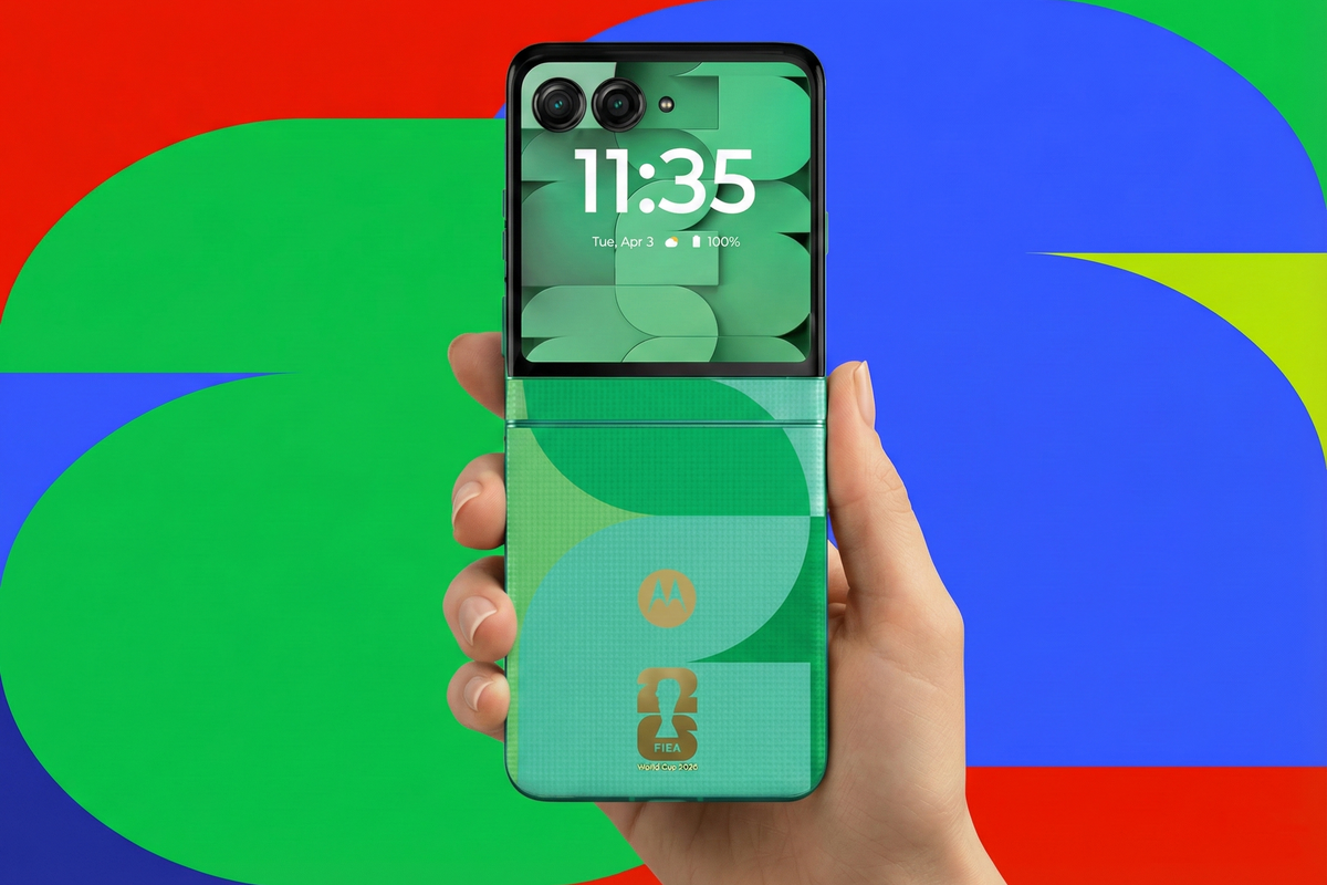 موتورولا ریزر لباس جام جهانی ۲۰۲۶ به تن کرد