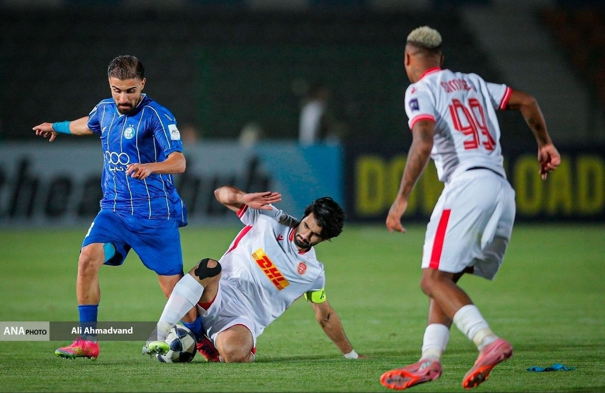 احمدی: بازی قبل را فراموش کرده‌ایم و به دنبال برد هستیم  می‌دانستم که جایگاهم را در استقلال به دست می‌آورم