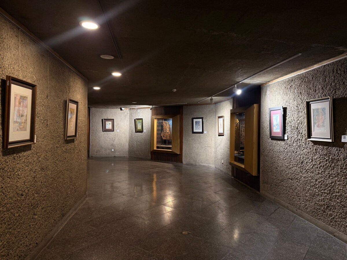 برگزاری نمایشگاه نگارگری در برج آزادی