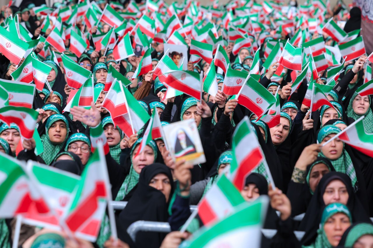 مراسم روز بسیج در حسینیه امام خمینی(ره) مراسم روز بسیج در حسینیه امام خمینی(ره)