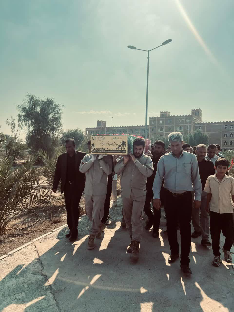 عطر شهادت در دانشگاه آزاد میناب پیچید؛ وداع با میهمان گمنام آسمان عطر شهادت در دانشگاه آزاد میناب پیچید؛ وداع با میهمان گمنام آسمان