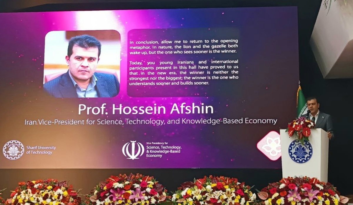 زمینه ماندن، رشد و رقابت در ایران برای نخبگان وجود دارد