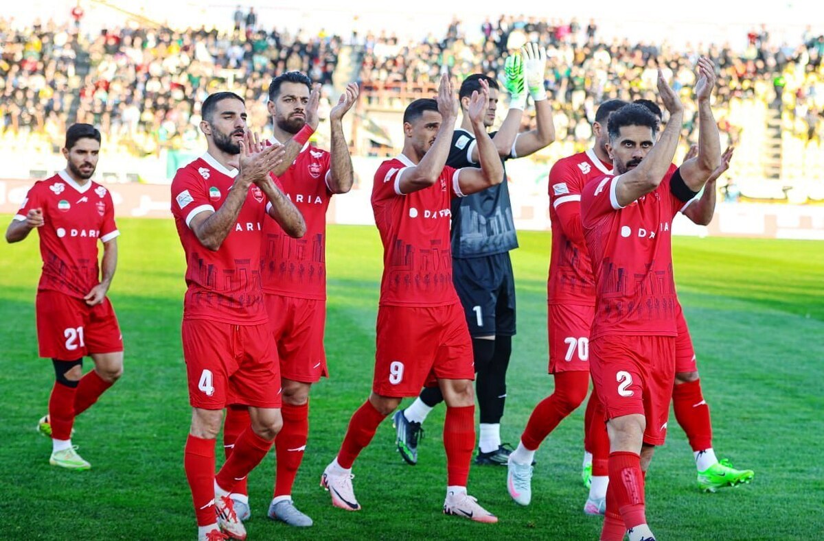 سلطانی: پرسپولیس نیازی به اشتباه داوری ندارد  اوسمار از اورونوف در خط حمله استفاده کند