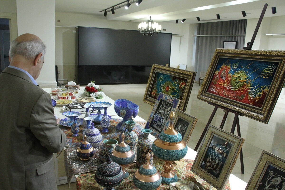 هنر دستان بانوان ایران و عراق در بغداد به نمایش گذاشته شد