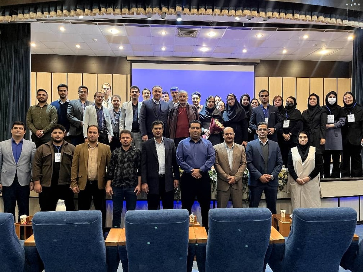 ارتقای دانش‌پژوهشی دانشجویان در دانشگاه آزاد سیرجان 