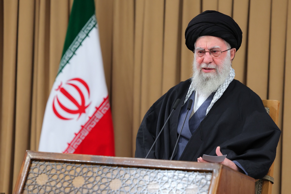 توصیه رهبری به ملت، کلید ثبات اقتصاد  صرفه‌جویی؛ ستون فقرات مقابله با بحران ناترازی در اقتصاد ایران