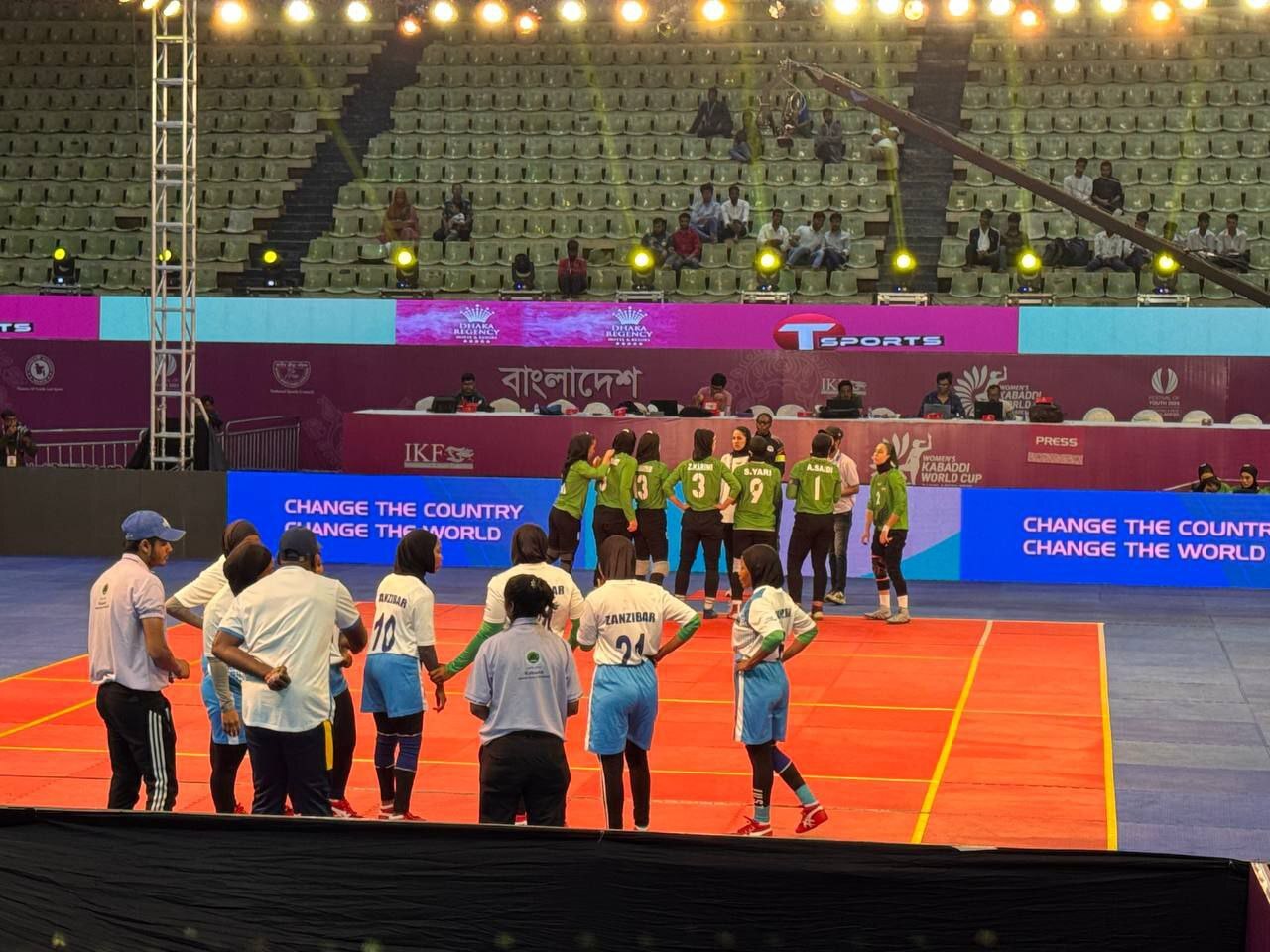 برخی بازیکنان به دلیل فشار روانی برای جبران، عجولانه عمل کردند/ برخی بازیکنان به دلیل فشار روانی برای جبران، عجولانه عمل کردند/