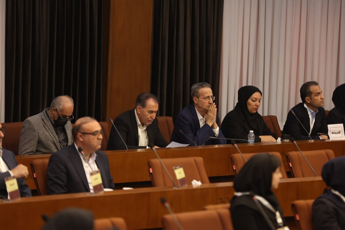 خلیلی: انتخابات بیشتر شبیه انتصابات است  وزیر ورزش یک بار مجمع سوارکاری را مرور کند  به محاکم دخلی و بین المللی شکایت می‌کنم