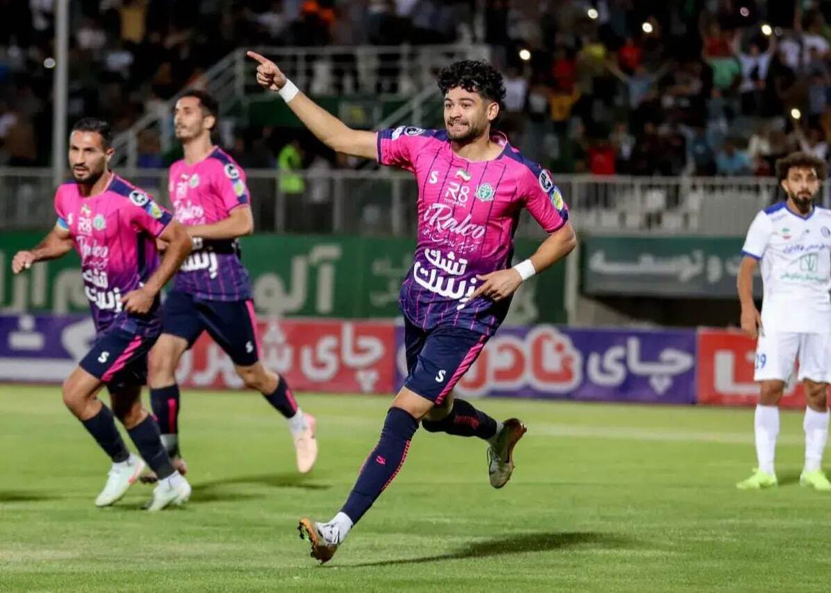 جرجانی: فجری‌ها به دنبال فرافکنی هستند  پایم در گچ است ولی بازیکن فجر اخطار هم نگرفت