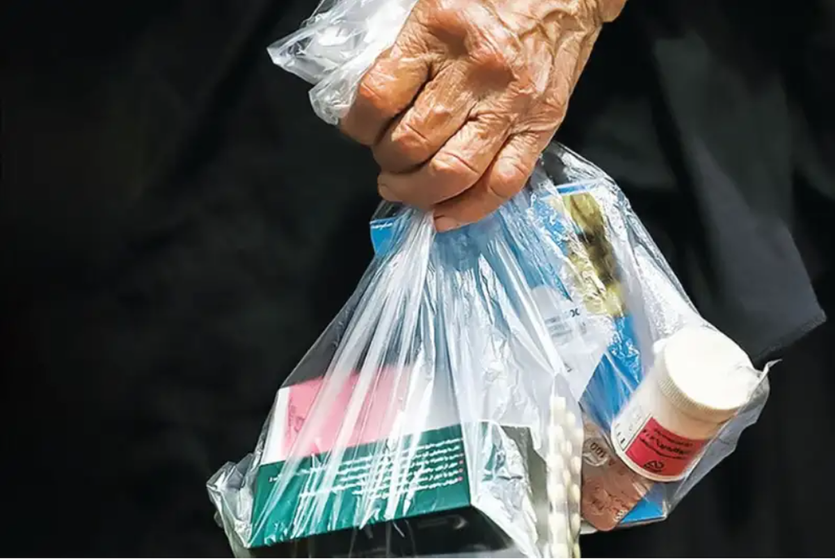 چراغی: دارو باید از مجرای قانونی عرضه شود  ضرورت پرهیز از رودربایستی در نظارت +فیلم