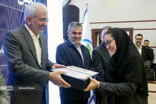 تقدیر از مدال آوران هفدهمین دوره المپیاد پزشکی دانشگاه آزاد اسلامی