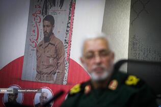 جلسه نقد و بررسی کتاب «تو عاشق شدی» مجموعه خاطرات شفاهی سردار سیروس صابری از روزهای دفاع مقدس و نبردهای رزمندگان