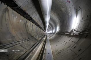 بازدید اعضای شوراهای شهر از خط10 مترو