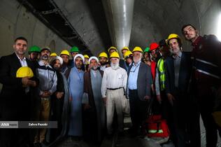 بازدید اعضای شوراهای شهر از خط10 مترو