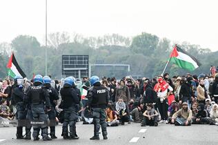 تظاهرات جهانی در حمایت کاروان صمود