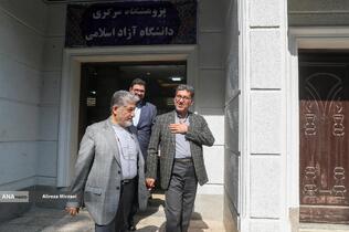 مراسم امضای دفتر یادبود دانشمند شهید دکتر محمد مهدی طهرانچی