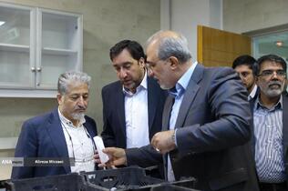 بازدید رنجبر از شرکت‌های دانش بنیان دانشگاه آزاد اسلامی استان اصفهان