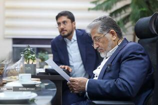 بازدید رنجبر از شرکت‌های دانش بنیان دانشگاه آزاد اسلامی استان اصفهان