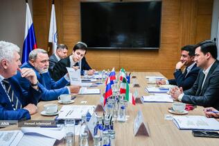 دیدار محمد نظیفی مدیرعامل بورس انرژی ایران با ایگور آرتِمیِف، مدیرعامل بورس بین‌المللی سن‌پترزبورگ 