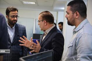 بازدید محمد رئیس‌زاده رئیس کل سازمان نظام پزشکی کشور از خبرگزاری آنا