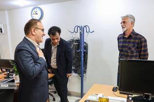 بازدید محمد رئیس‌زاده رئیس کل سازمان نظام پزشکی کشور از خبرگزاری آنا