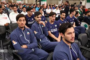 دیدار قهرمانان ورزشی و مدال‌آوران المپیادهای علمی با رهبر معظم انقلاب