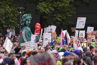 تجمع میلیونی آمریکایی ضد ترامپ با شعار «پادشاهی ممنوع»