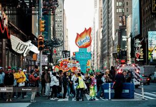 تظاهرات ضد ترامپ «بدون پادشاه» در سراسر آمریکا