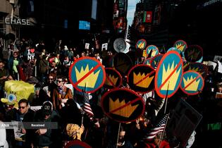 تظاهرات ضد ترامپ «بدون پادشاه» در سراسر آمریکا