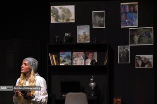 نمایش &laquo;لحظه درنگ می&zwnj;کند&raquo;