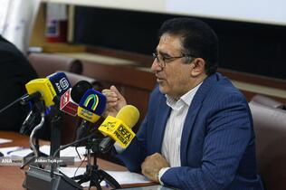 قادر آشنا مشاور وزیر فرهنگ و ارشاد اسلامی و دبیر شورای فرهنگ عمومی