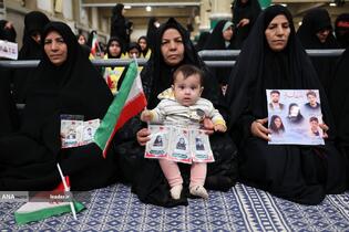 دیدار دانش‌آموزان و دانشجویان با رهبر معظم انقلاب