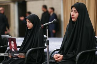 دیدار دانش‌آموزان و دانشجویان با رهبر معظم انقلاب