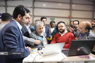 دکتر بیژن رنجبر رییس دانشگاه آزاد اسلامی در مراسم افتتاحیه سومین دوره نمایشگاه فناوری و نوآوری فن نما 1404