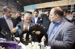 دکتر بیژن رنجبر رییس دانشگاه آزاد اسلامی در مراسم افتتاحیه سومین دوره نمایشگاه فناوری و نوآوری فن نما 1404