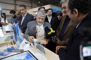 دکتر بیژن رنجبر رییس دانشگاه آزاد اسلامی در مراسم افتتاحیه سومین دوره نمایشگاه فناوری و نوآوری فن نما 1404