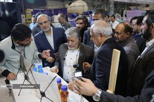 دکتر بیژن رنجبر رییس دانشگاه آزاد اسلامی در مراسم افتتاحیه سومین دوره نمایشگاه فناوری و نوآوری فن نما 1404