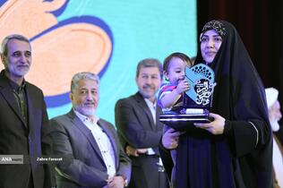 تجلیل از برگزیدگان سی و نهمین دوره جشنواره قرآن و عترت دانشجویان با حضور بیژن رنجبر، رئیس دانشگاه آزاد اسلامی