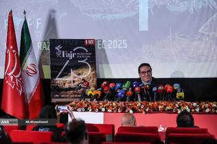 روح‌الله حسینی دبیر جشنواره جهانی فیلم فجر