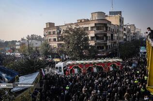 تشییع پیکر 100 شهید دوران دفاع مقدس همزمان با سالروز شهادت حضرت فاطمه زهرا(س) در تهران