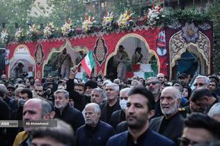 تشییع پیکر 100 شهید دوران دفاع مقدس همزمان با سالروز شهادت حضرت فاطمه زهرا(س) در تهران