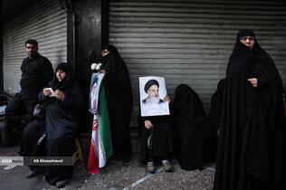 تشییع پیکر 100 شهید دوران دفاع مقدس همزمان با سالروز شهادت حضرت فاطمه زهرا(س) در تهران