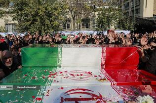 تشییع پیکر مطهر 100 شهید گمنام - معراج شهدا