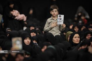 آخرین شب عزاداری شهادت حضرت زهرا(س) در حسینیه امام خمینی(ره)