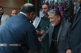 نشست جمعی از بسیجیان با بیژن رنجبر رئیس دانشگاه آزاد اسلامی