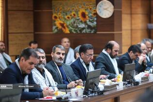 نشست جمعی از بسیجیان با بیژن رنجبر رئیس دانشگاه آزاد اسلامی