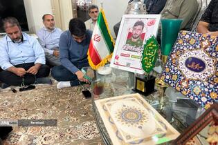 دیدار خادمیاران و یاوران رضوی با خانواده شهید محمدمهدی یعقوبی زاده