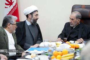 شصت‌ویکمین جلسه هیأت امنای مرکزی دانشگاه آزاد اسلامی به ریاست دکتر علی‌اکبر ولایتی رئیس هیات موسس و هیات امنا دانشگاه و با حضور دکتر رنجبر رئیس دانشگاه و سایر اعضای هیأت امنا برگزار شد.