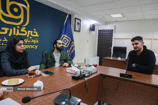 میزگرد روز دانشجویی با حضور محمد تقی زاده بیرامی معاون علمی بسیج دانشجویی دانشکده فنی دانشگاه تهران،محمدمهدی بهرامی عضو شورای صنفی دانشگاه علامه طباطبایی و صبا سالم (انجمن علمی)